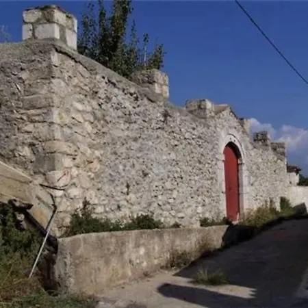 ανεξαρτητο στο ομορφο καστορειο Apartament *